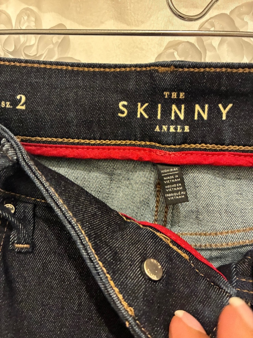 WHBM skinny jeans, size 2